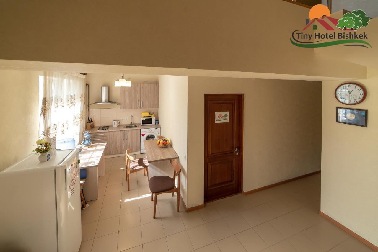 Tiny Hotel Biskek Kültér fotó